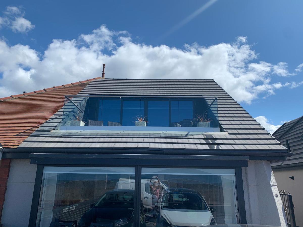 Beach View Apartment With Balcony And Sea View - Pet Friendly Cleveleys Exterior photo