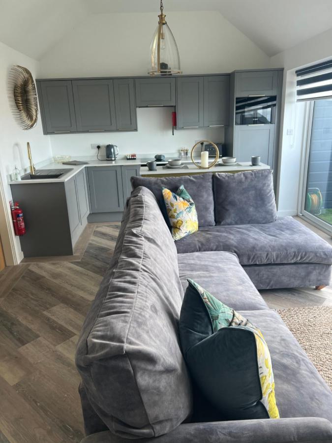 Beach View Apartment With Balcony And Sea View - Pet Friendly Cleveleys Exterior photo